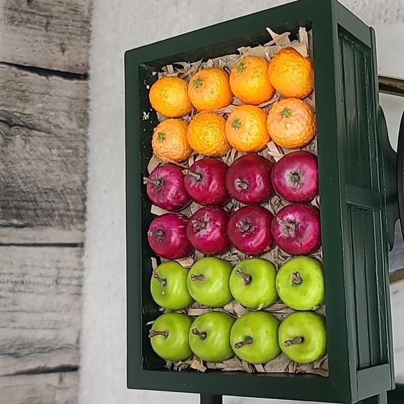 Byers' Choice Carolers 1999 Fruit Vendor with Fruit Cart Vintage - Picture 8 of 17